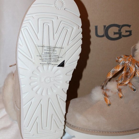 NIB UGG ALPINE HIKER SUEDE SHEARLING ANKLE BOOTS SAND 7‎ - Picture 7 of 7
